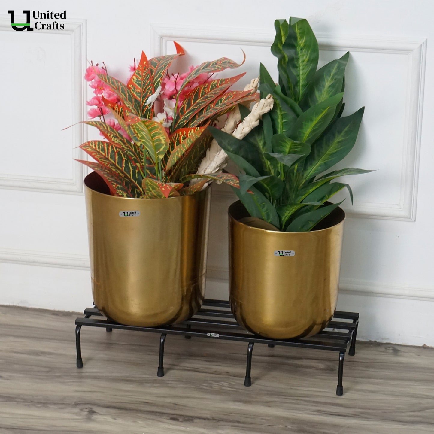 United Crafts Rugged Metal Planter Stand for Home & Garden