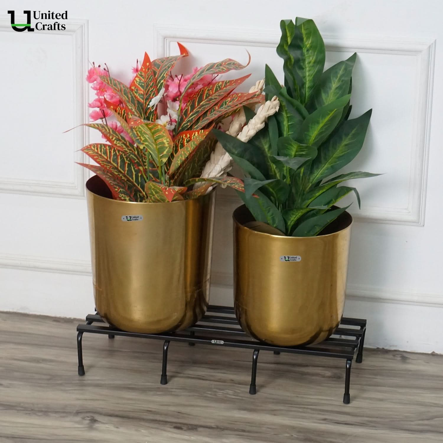 United Crafts Rugged Metal Planter Stand for Home & Garden