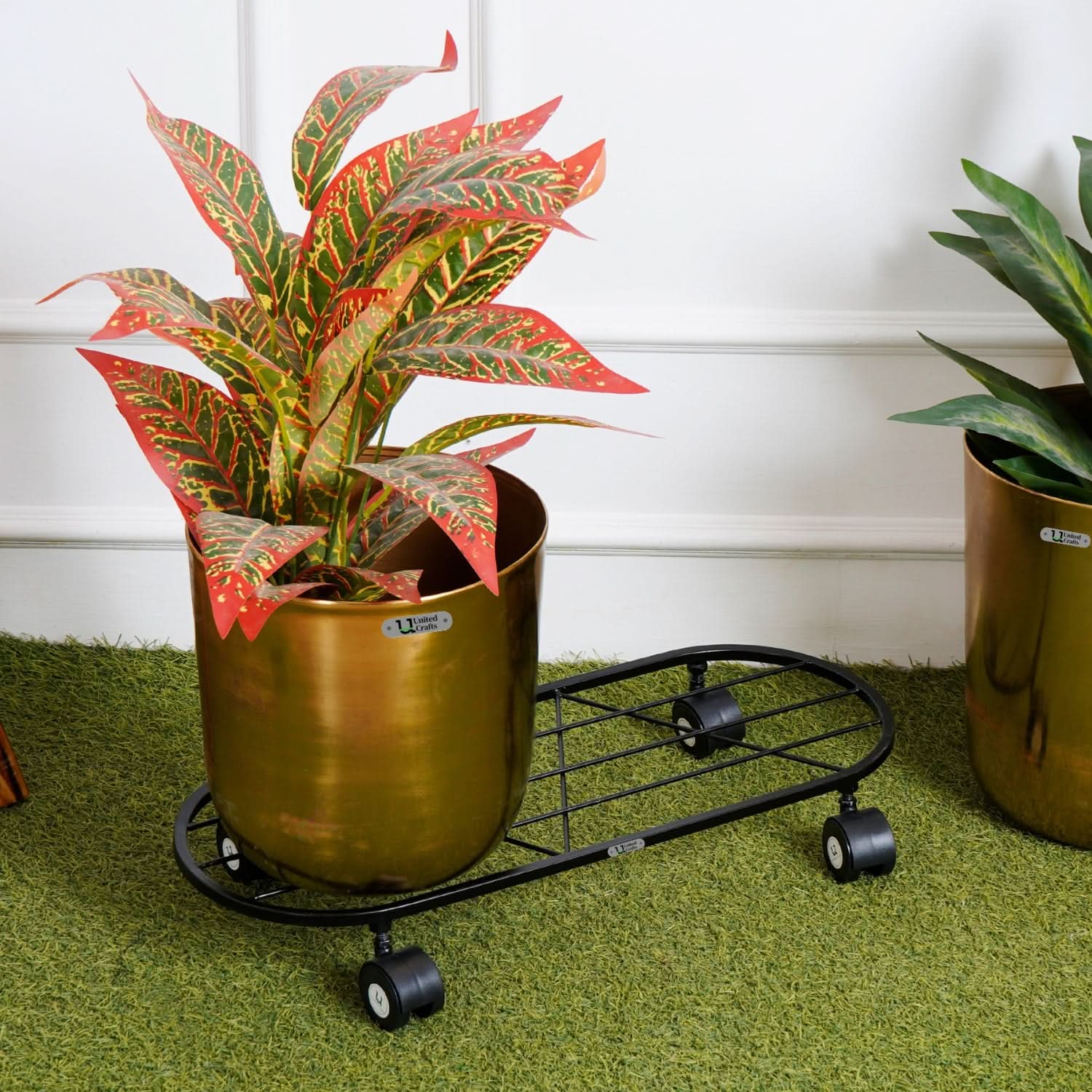 United Crafts Ravo Pot Stands for Home and Garden